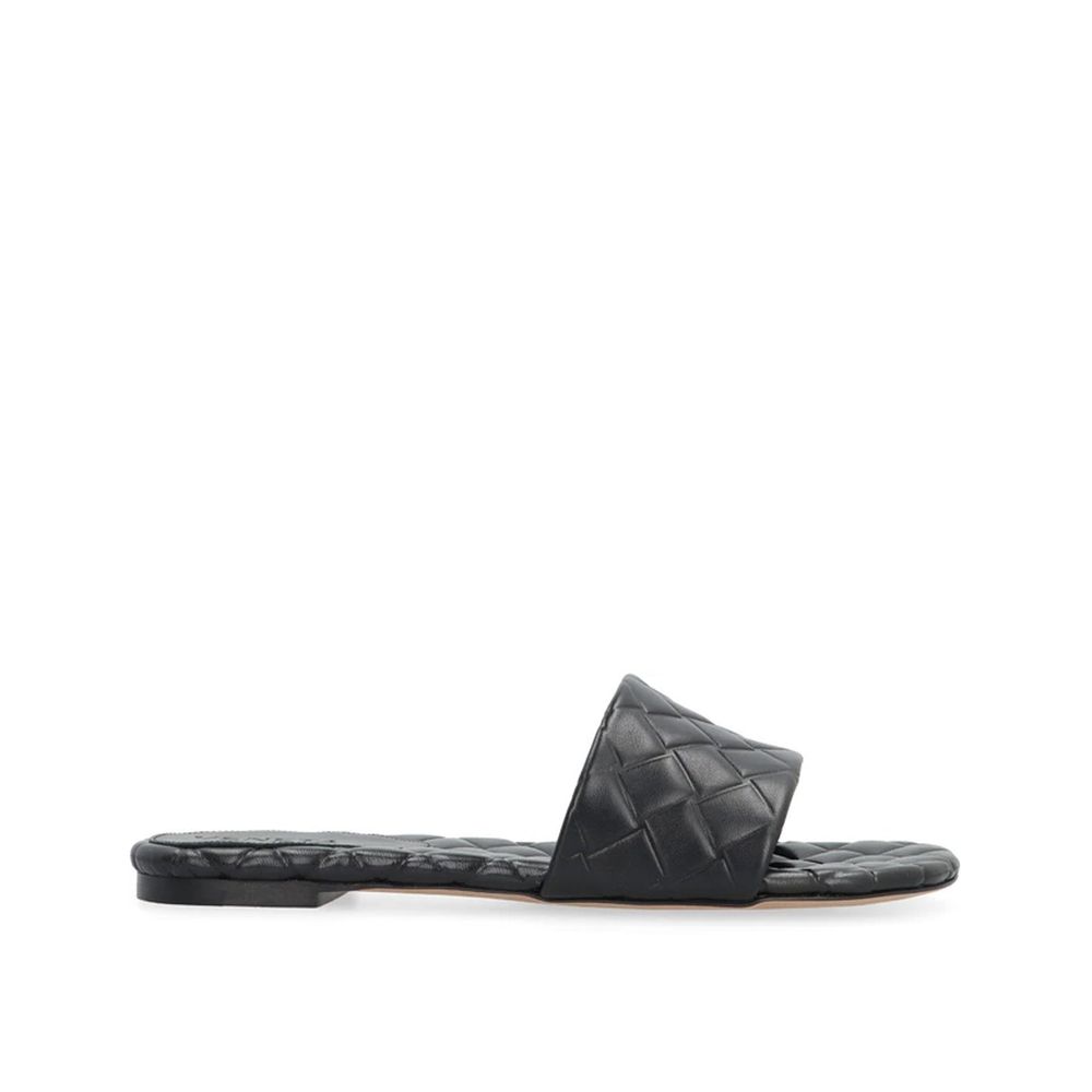 Mules Bottega Veneta de piel de cordero negra