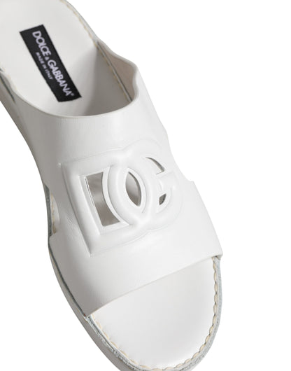 Dolce & Gabbana Claquettes Blanches DG Découpées Chaussures Plates