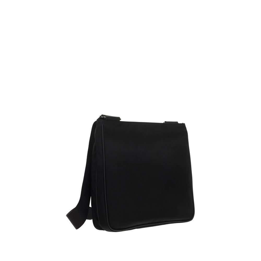 Bolso de hombro Prada de nailon negro