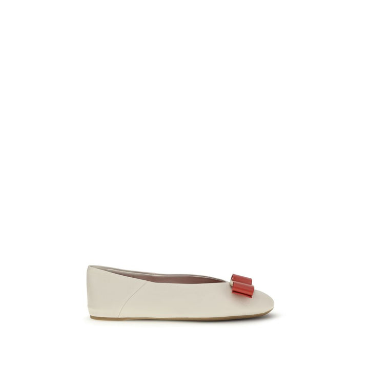 Bailarinas Ferragamo de piel de becerro blanca Bos Taurus