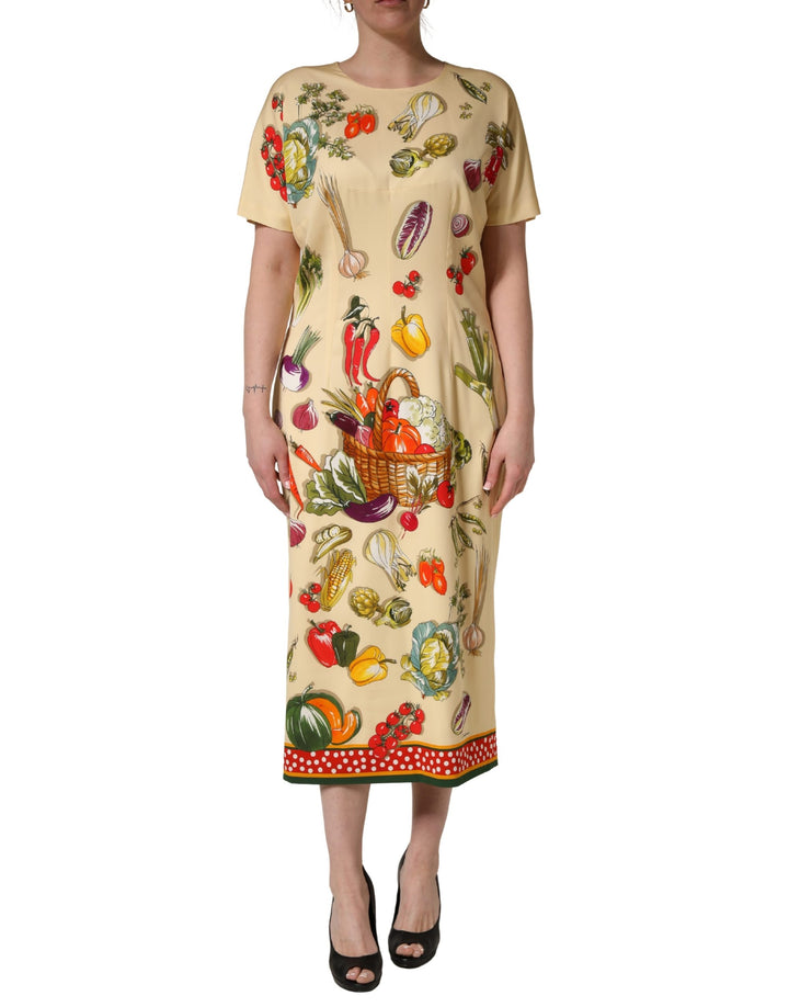 Vestido midi de seda beige con lunares frutales tipo tubo de Dolce & Gabbana