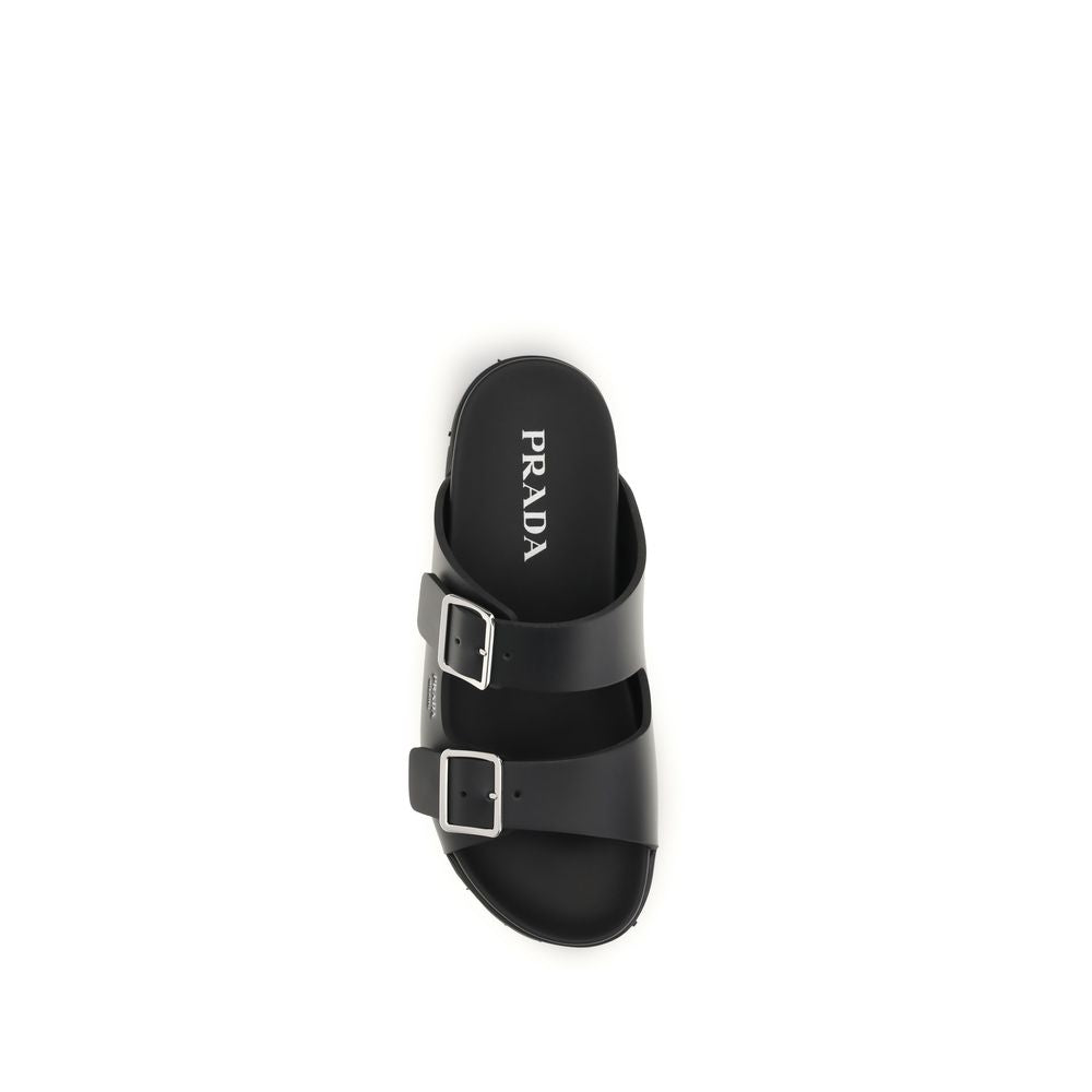 Sandalias planas Prada de piel de becerro negra Bos Taurus