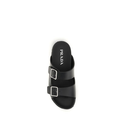 Sandalias planas Prada de piel de becerro negra Bos Taurus
