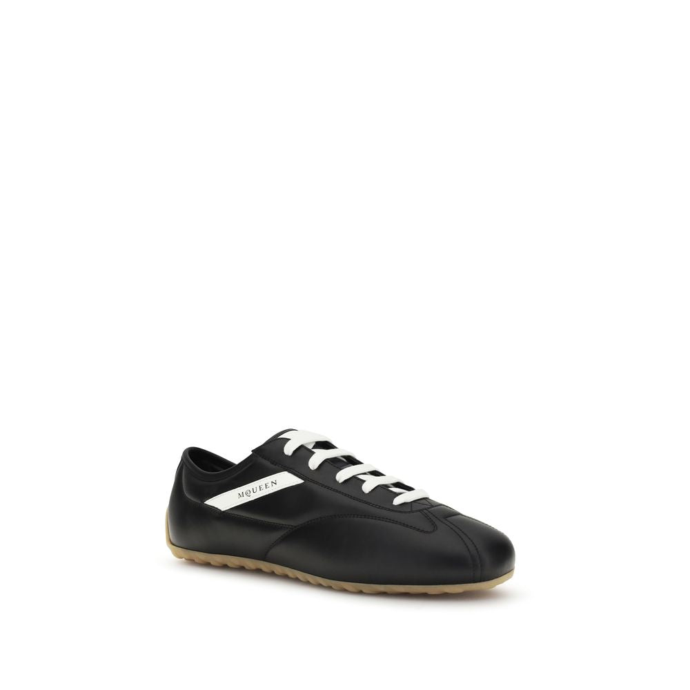 Baskets basses Alexander McQueen en cuir de veau noir Bos Taurus
