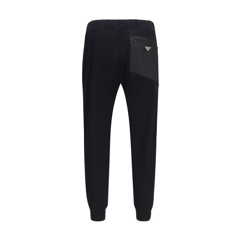 Pantalones deportivos negros de nailon de Prada