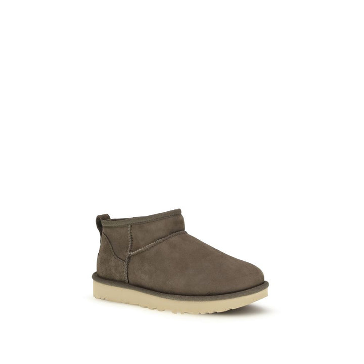 UGG Brown Lamb Ovis Aries Aries Ankle Boots