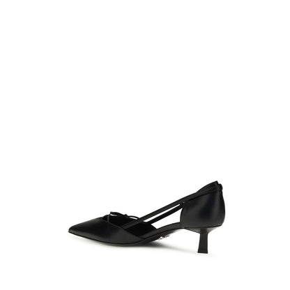 Escarpins à talons hauts en cuir de chèvre noir Prada