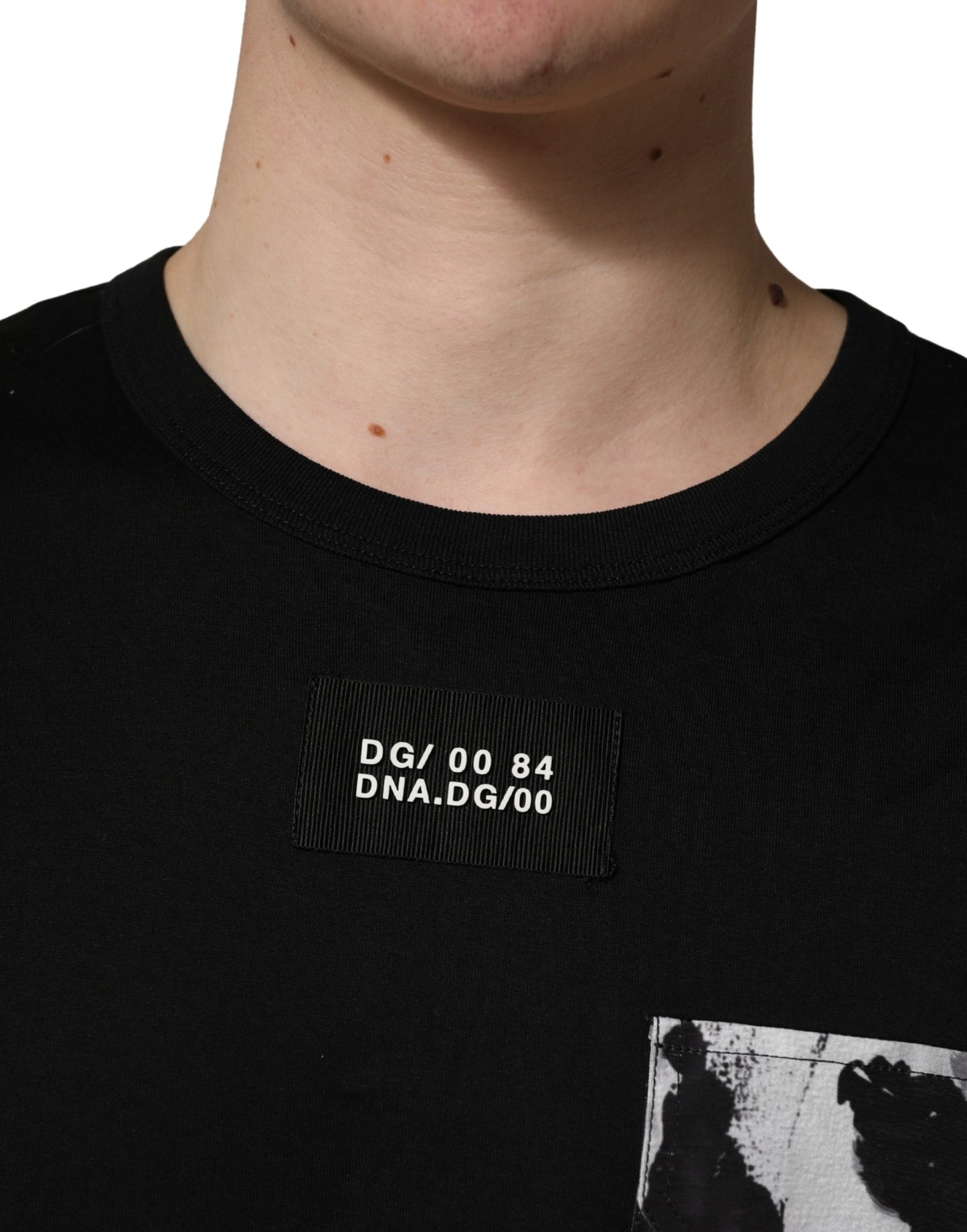 Camiseta oversize negra de camuflaje con bolsillo de Dolce & Gabbana