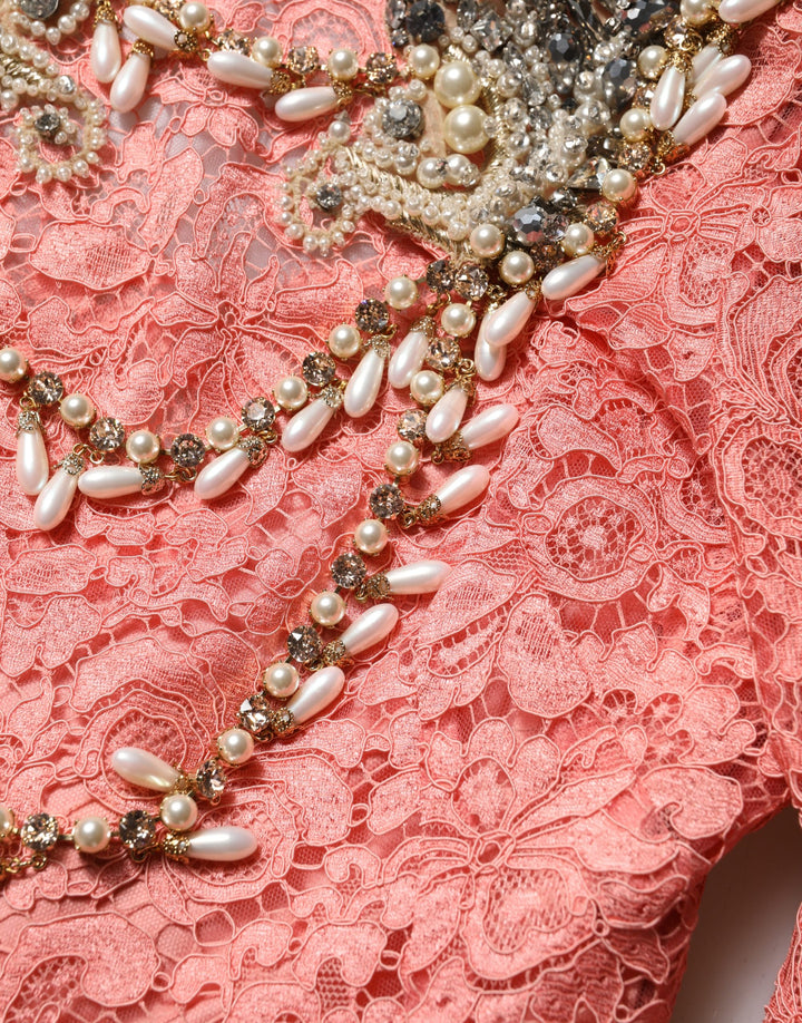 Vestido de gala Dolce & Gabbana de encaje rosa con cola de sirena y adornos