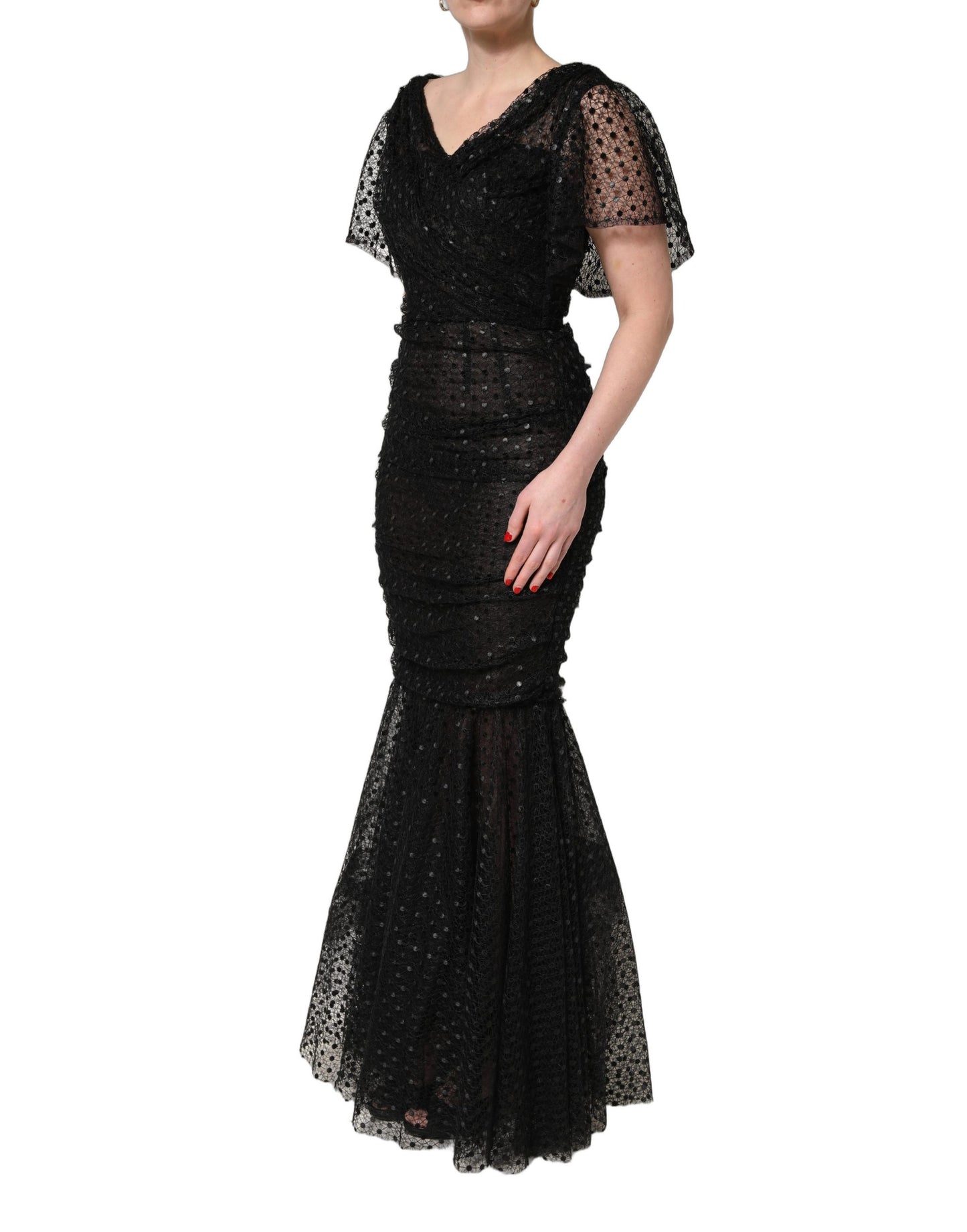 Vestido de noche largo con lentejuelas negras de Dolce & Gabbana, corte sirena