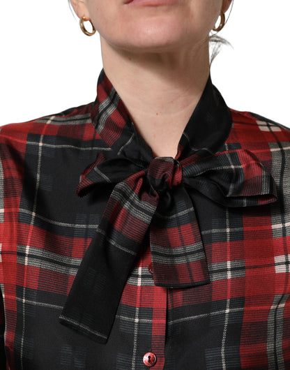 Chemisier Dolce & Gabbana en soie à carreaux écossais rouges et noirs avec lavallière