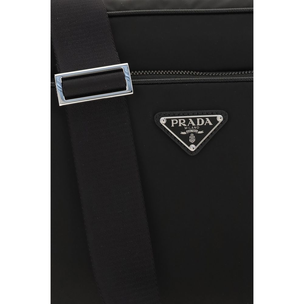 Bolso de hombro Prada de poliamida reciclada negra