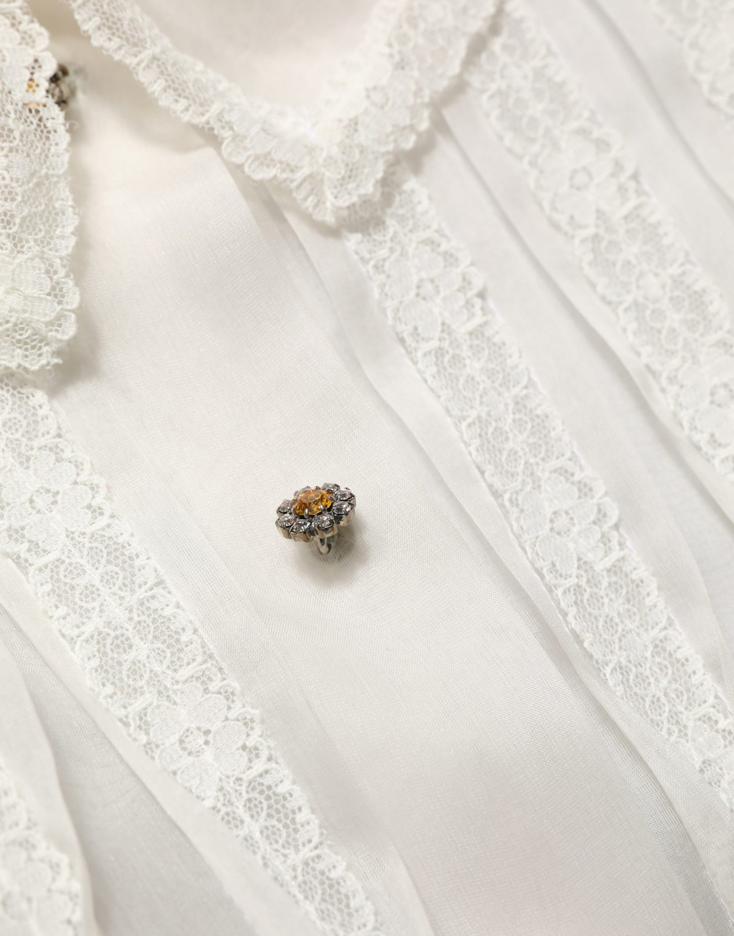 Chemisier boutonné Dolce & Gabbana en soie transparente blanche à volants