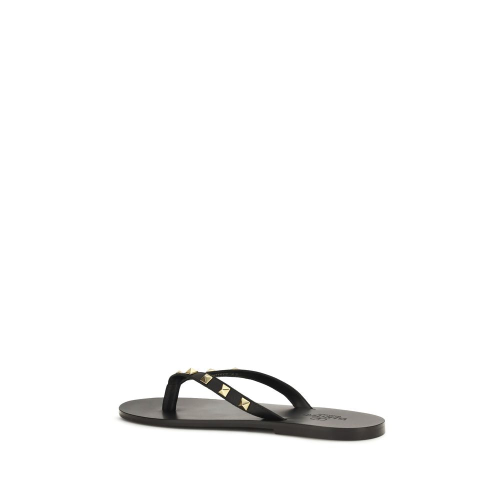 Sandalias con chanclas Valentino Garavani de piel de becerro negra Bos Taurus
