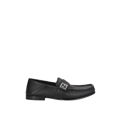 Mocassins à enfiler Fendi en cuir de veau noir