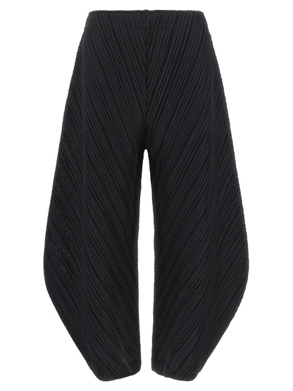 PLEATS PLEASE ISSEY MIYAKE Black Polyester Casual Pants