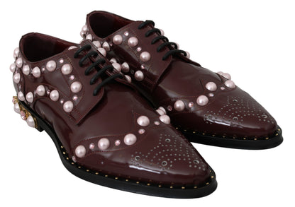 Zapatos de vestir Dolce & Gabbana de cuero burdeos con perlas de cristal