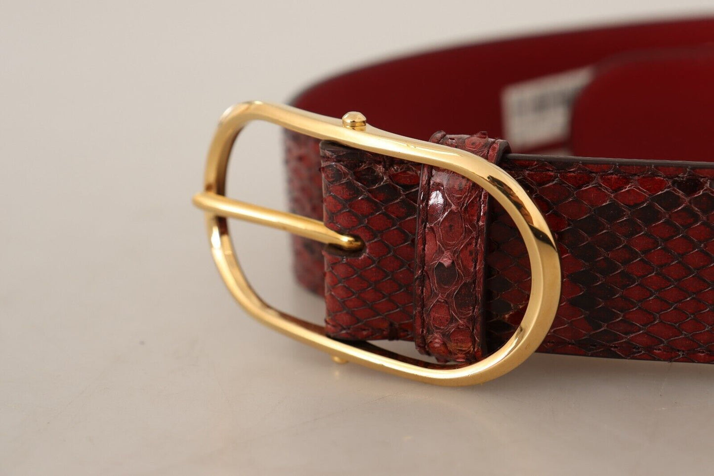 Cinturón Dolce & Gabbana de cuero exótico rojo con hebilla ovalada dorada