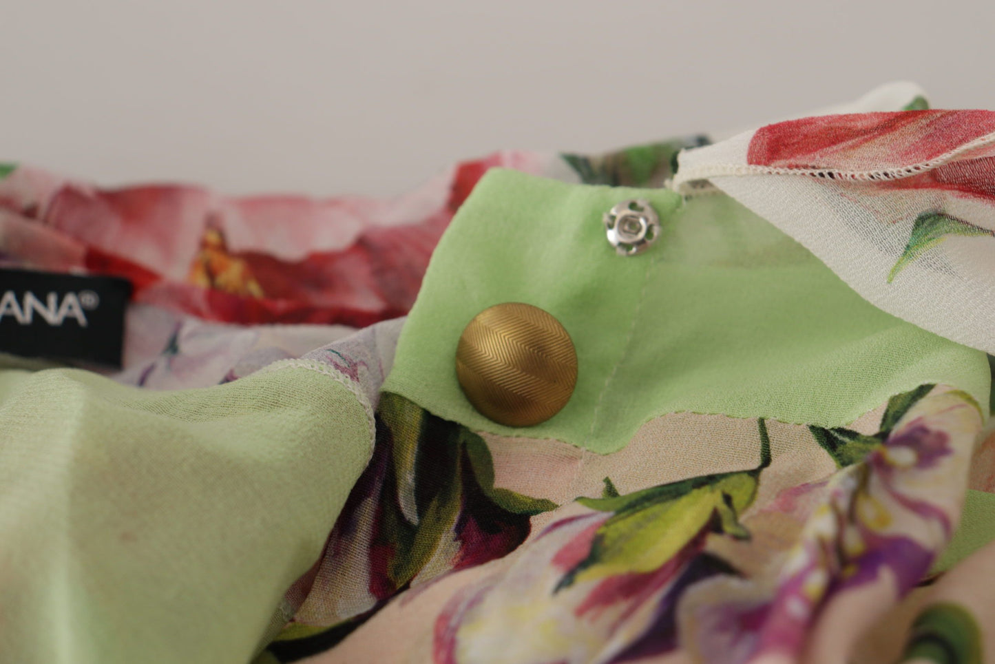 Chemisier Dolce & Gabbana multicolore à col lavallière, motif floral et patchwork