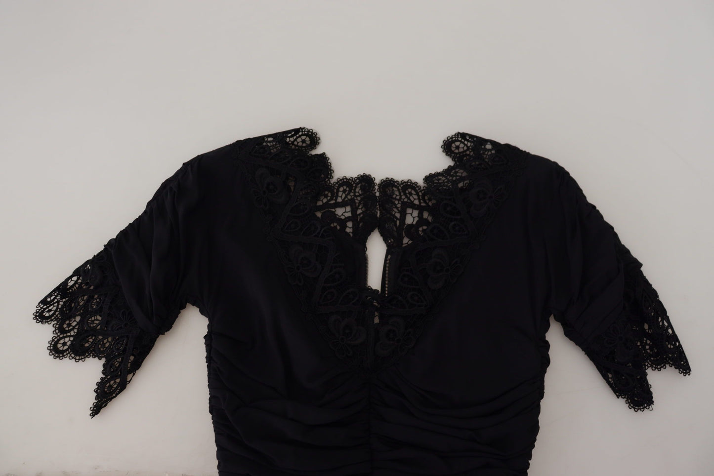 Robe fourreau Dolce & Gabbana noire mi-longue moulante en dentelle de soie