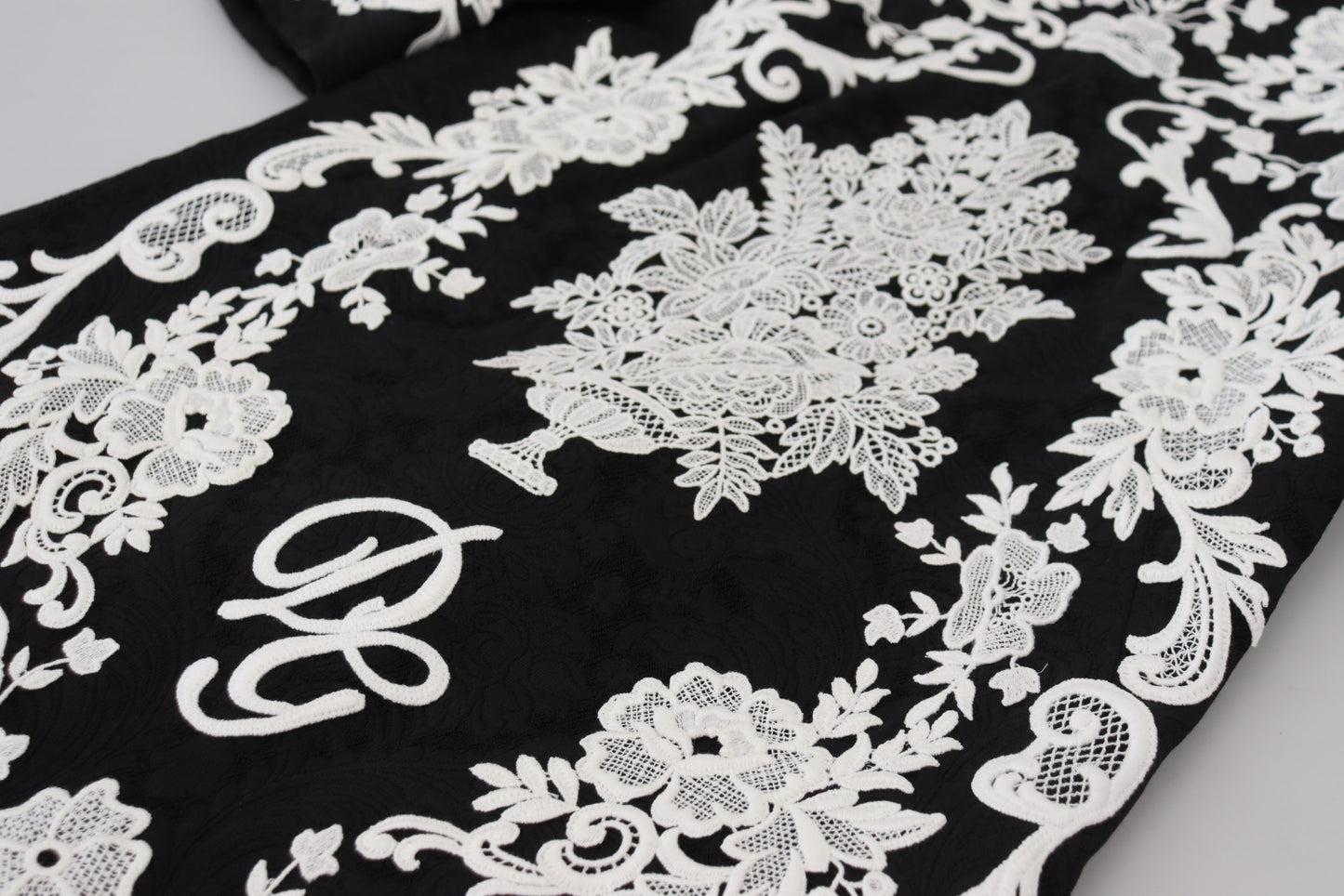 Robe trapèze Dolce & Gabbana en dentelle noire à demi-manches