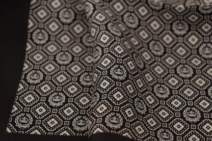 Pañuelo cuadrado Dolce & Gabbana negro con logo DG estampado