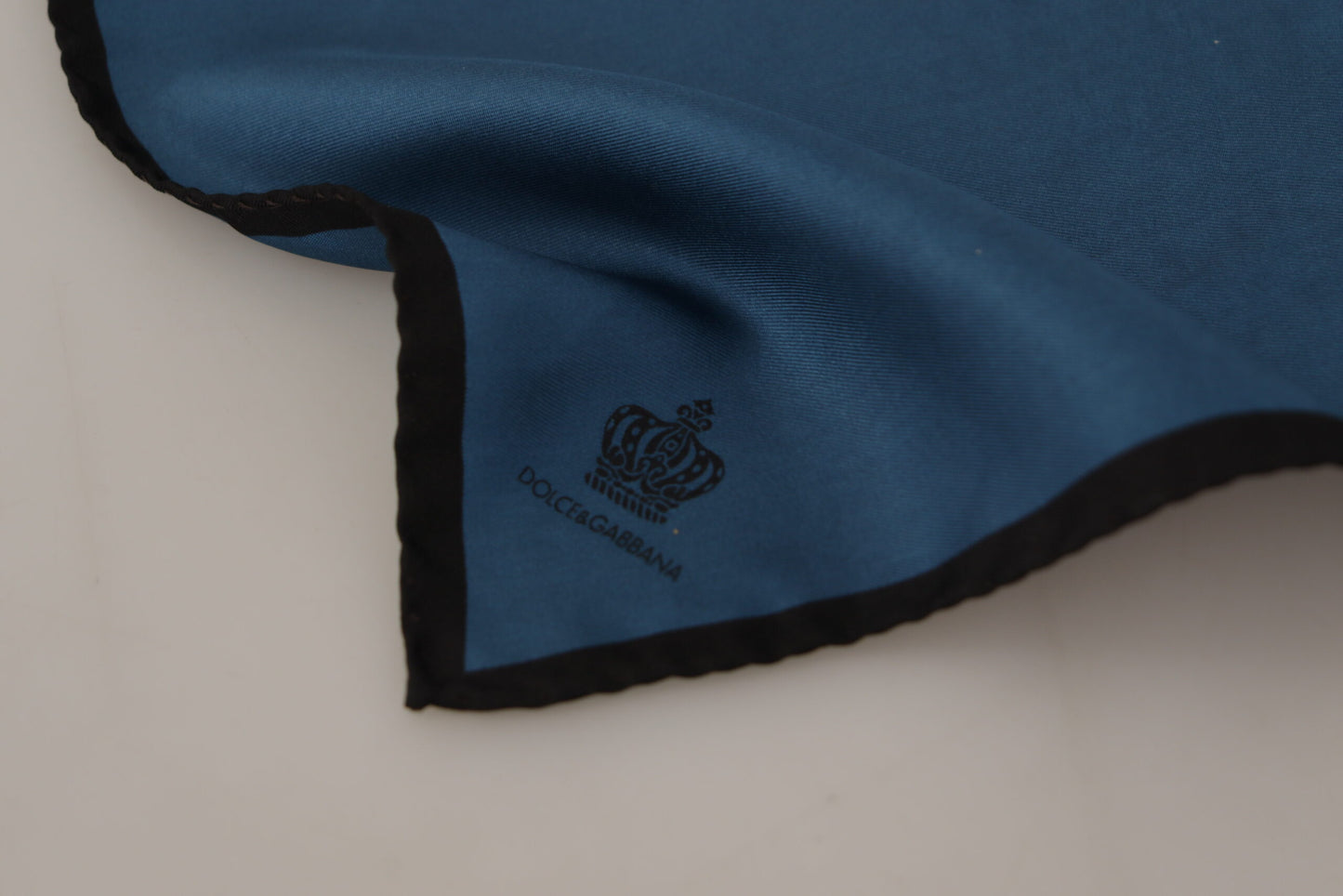 Foulard carré Dolce & Gabbana noir et bleu à imprimé couronne DG