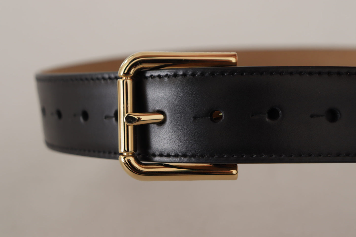 Ceinture classique Dolce & Gabbana en cuir noir uni avec boucle dorée à la taille