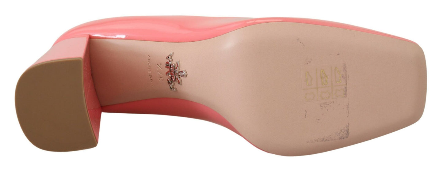 Zapatos de tacón clásico Prada de charol rosa