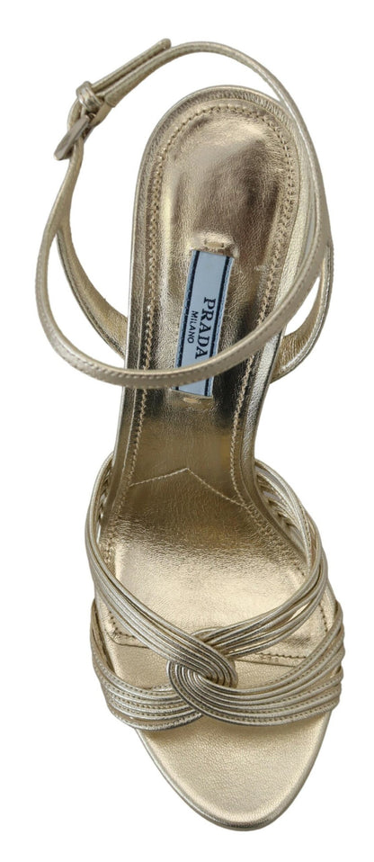 Sandales Prada en cuir doré à talon aiguille et brides de cheville