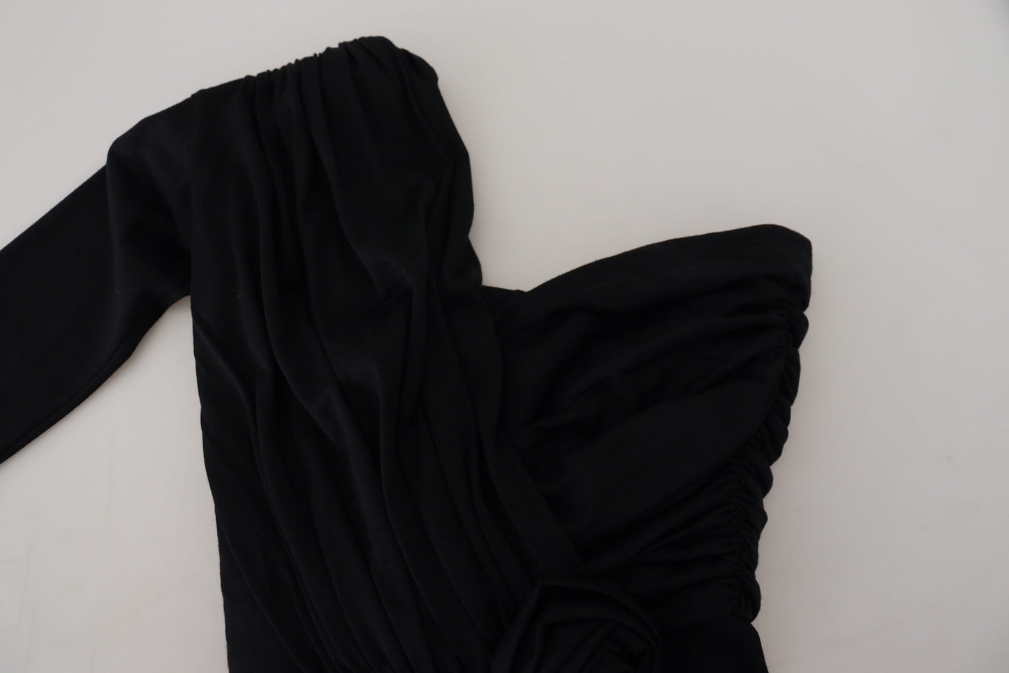 Robe en laine Dolce & Gabbana noire coupe fourreau asymétrique à volants