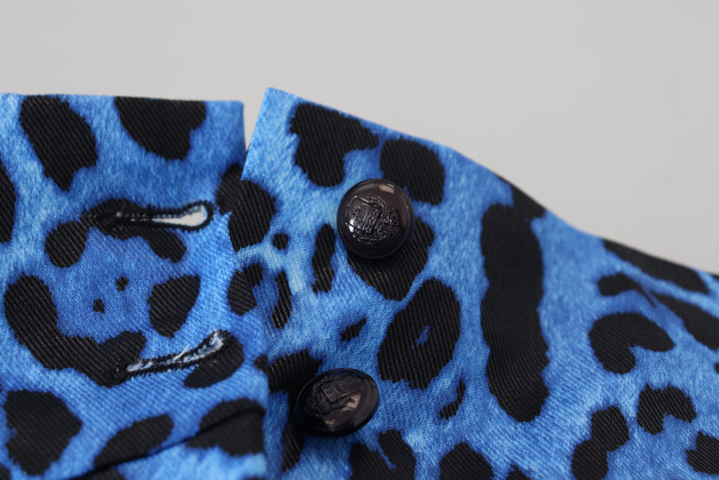 Pantalones de tiro alto con estampado de leopardo azul de Dolce & Gabbana