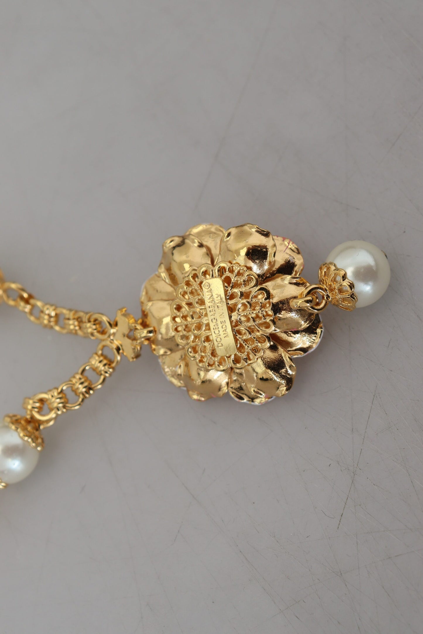 Collier Dolce & Gabbana doré à fleurs, cristaux et ornements roses