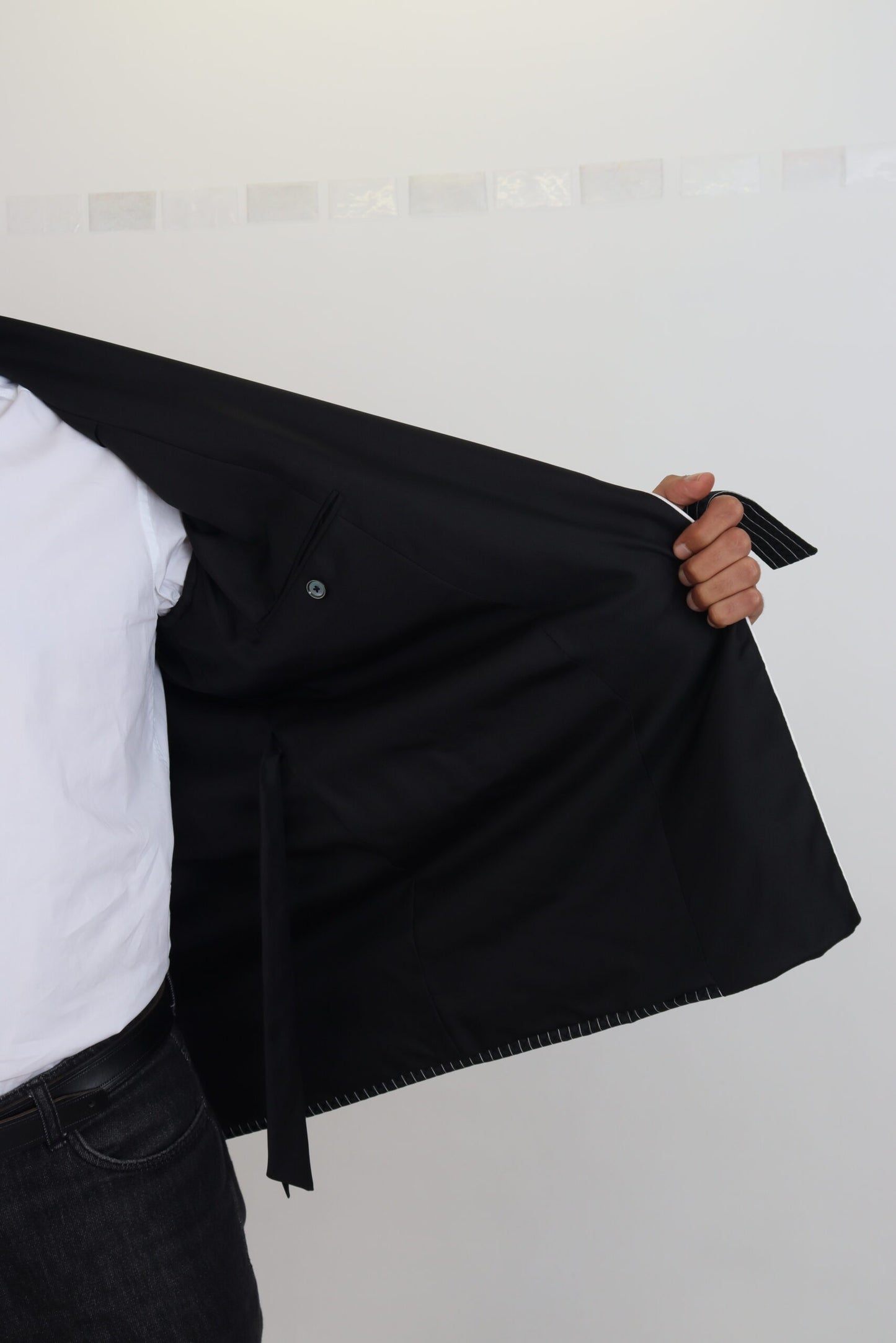 Dolce & Gabbana Blazer homme noir à rayures et patch DG