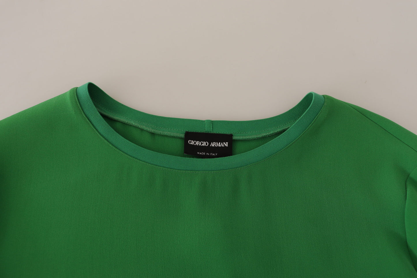 Pull Armani en soie verte à manches longues et col rond