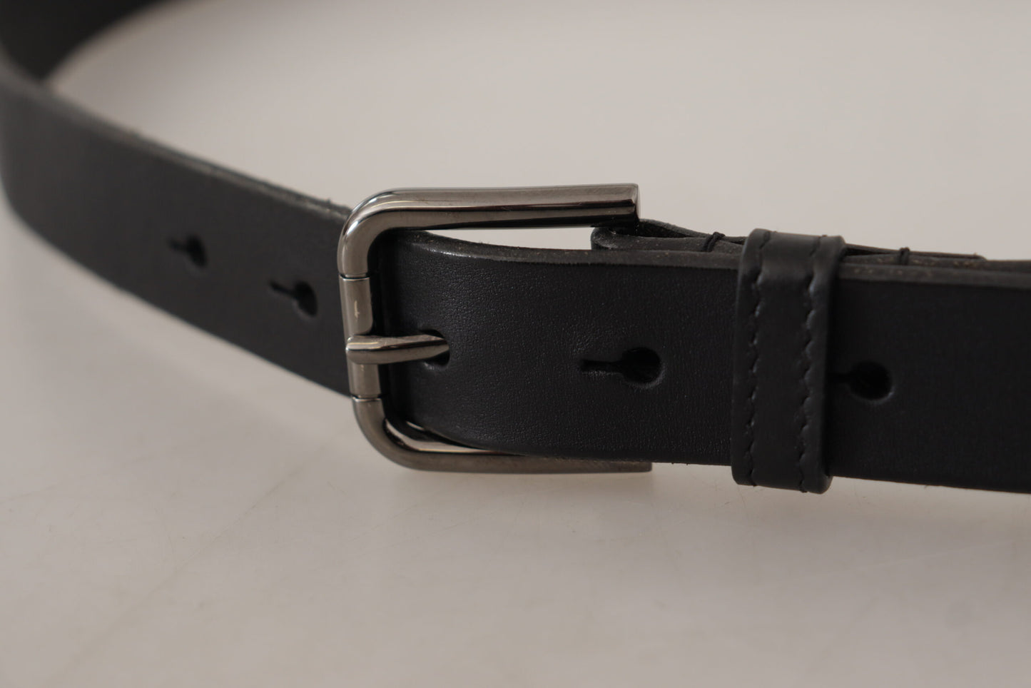 Ceinture Dolce & Gabbana en cuir de veau noir avec boucle en métal gravée du logo