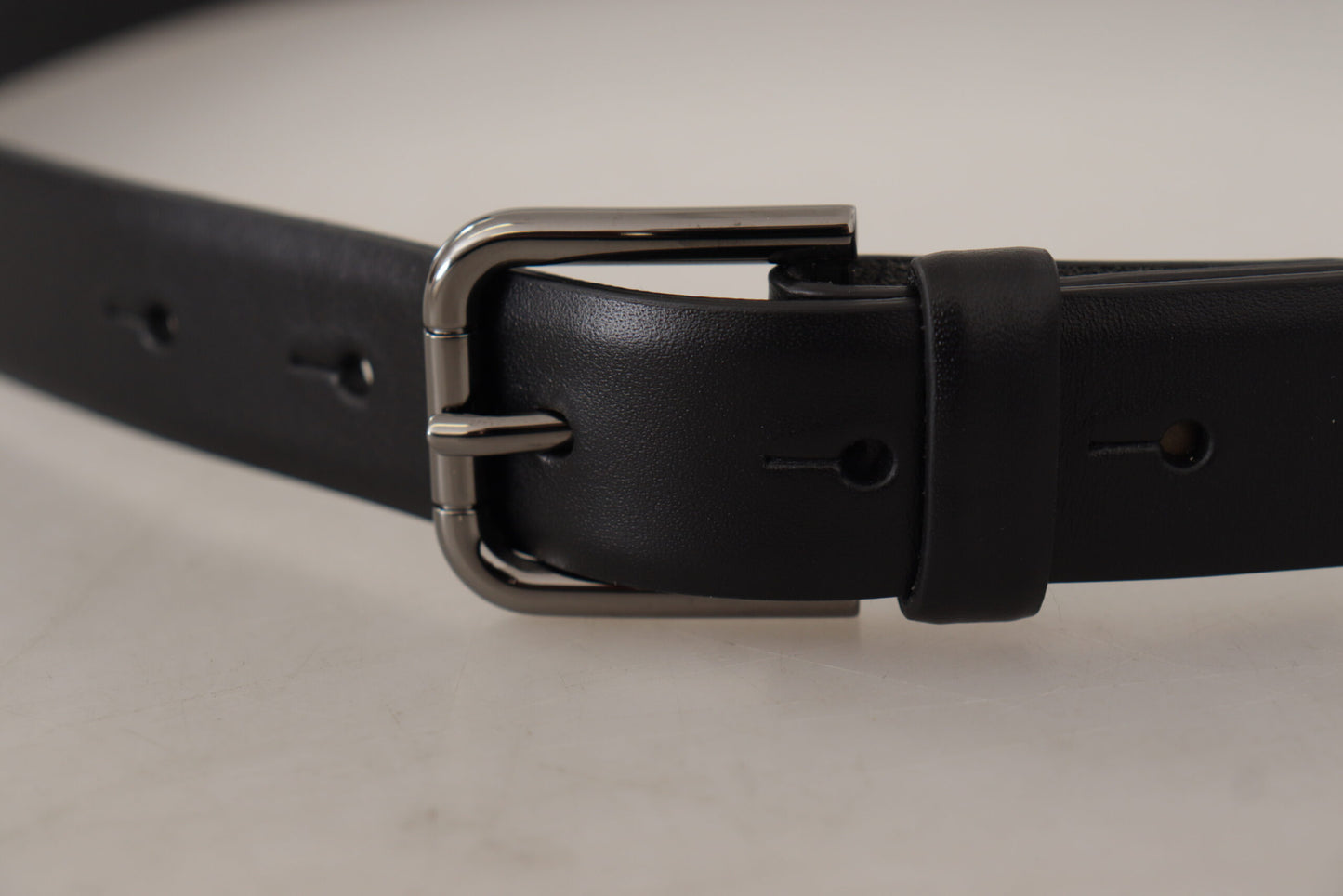 Ceinture en cuir de veau noir Dolce & Gabbana avec boucle en métal à logo classique
