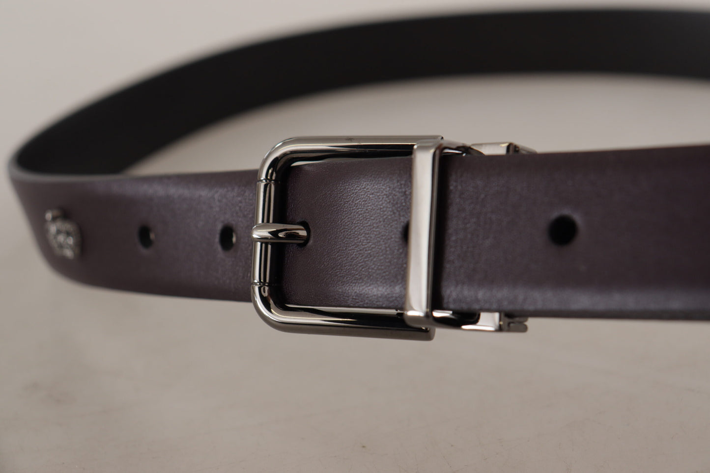Ceinture Dolce & Gabbana en cuir violet foncé avec boucle en métal Borchia