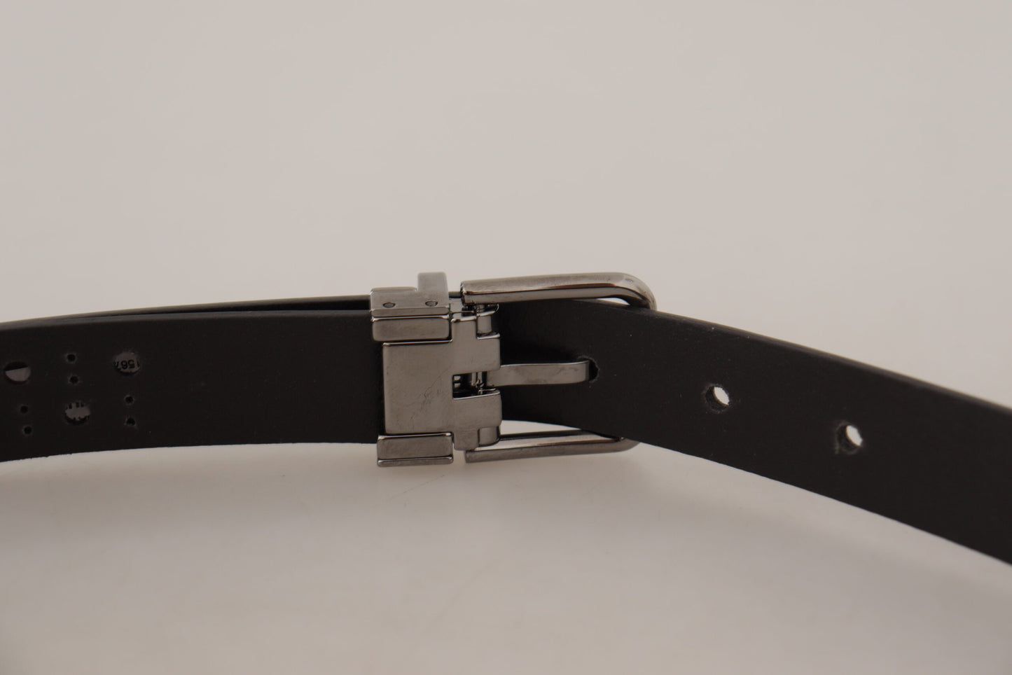 Ceinture Dolce & Gabbana en cuir perforé violet foncé avec boucle en métal