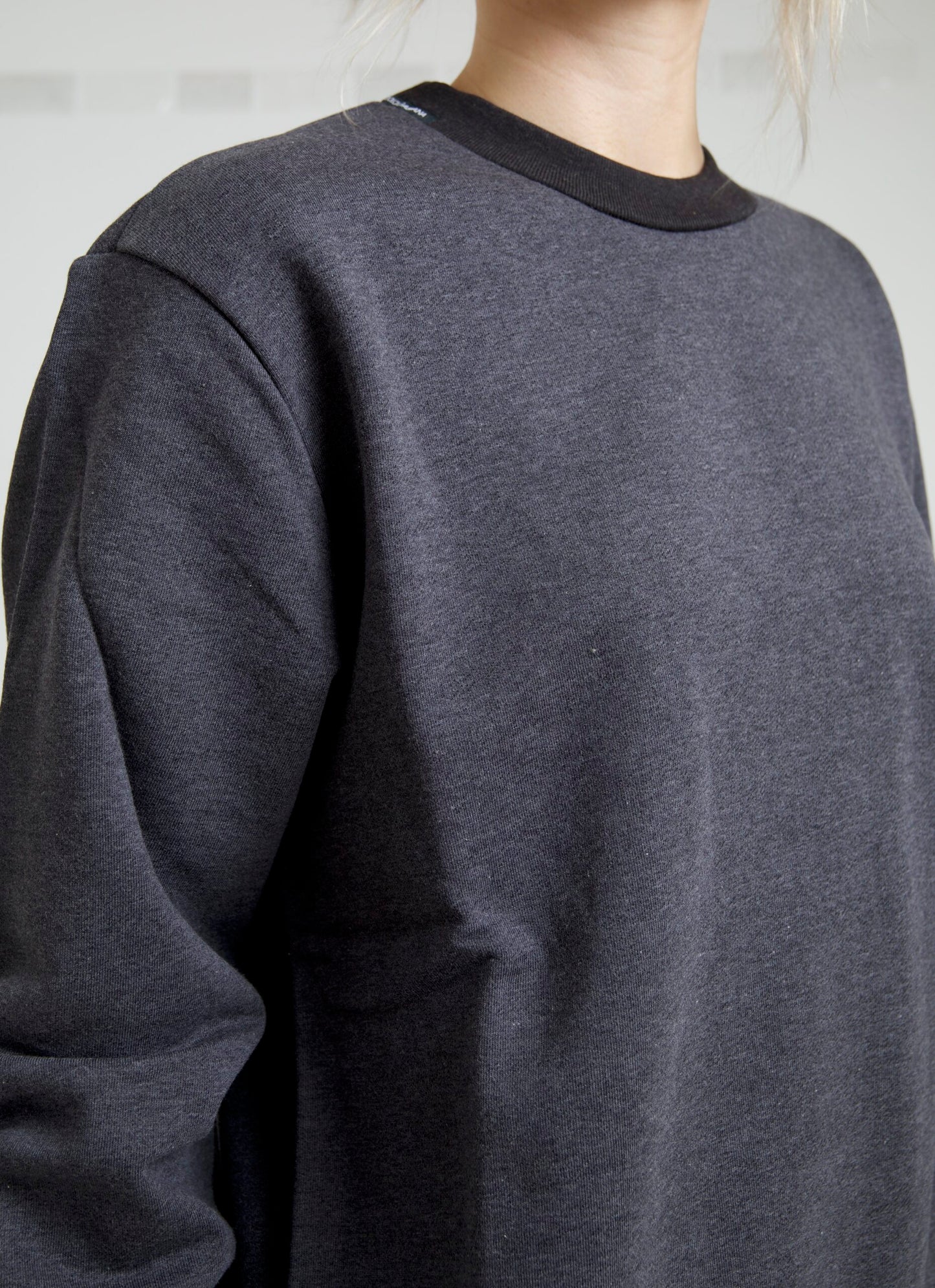 Pull ras du cou Dolce & Gabbana en coton gris foncé