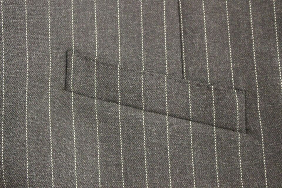 Gilet Dolce & Gabbana gris en laine rayée avec logo