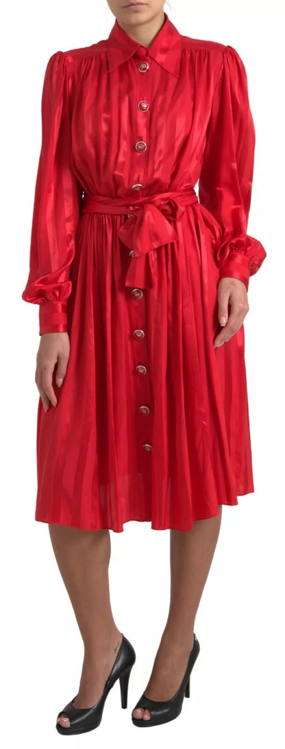Robe mi-longue en satin de soie rouge Dolce & Gabbana boutonnée à ceinture