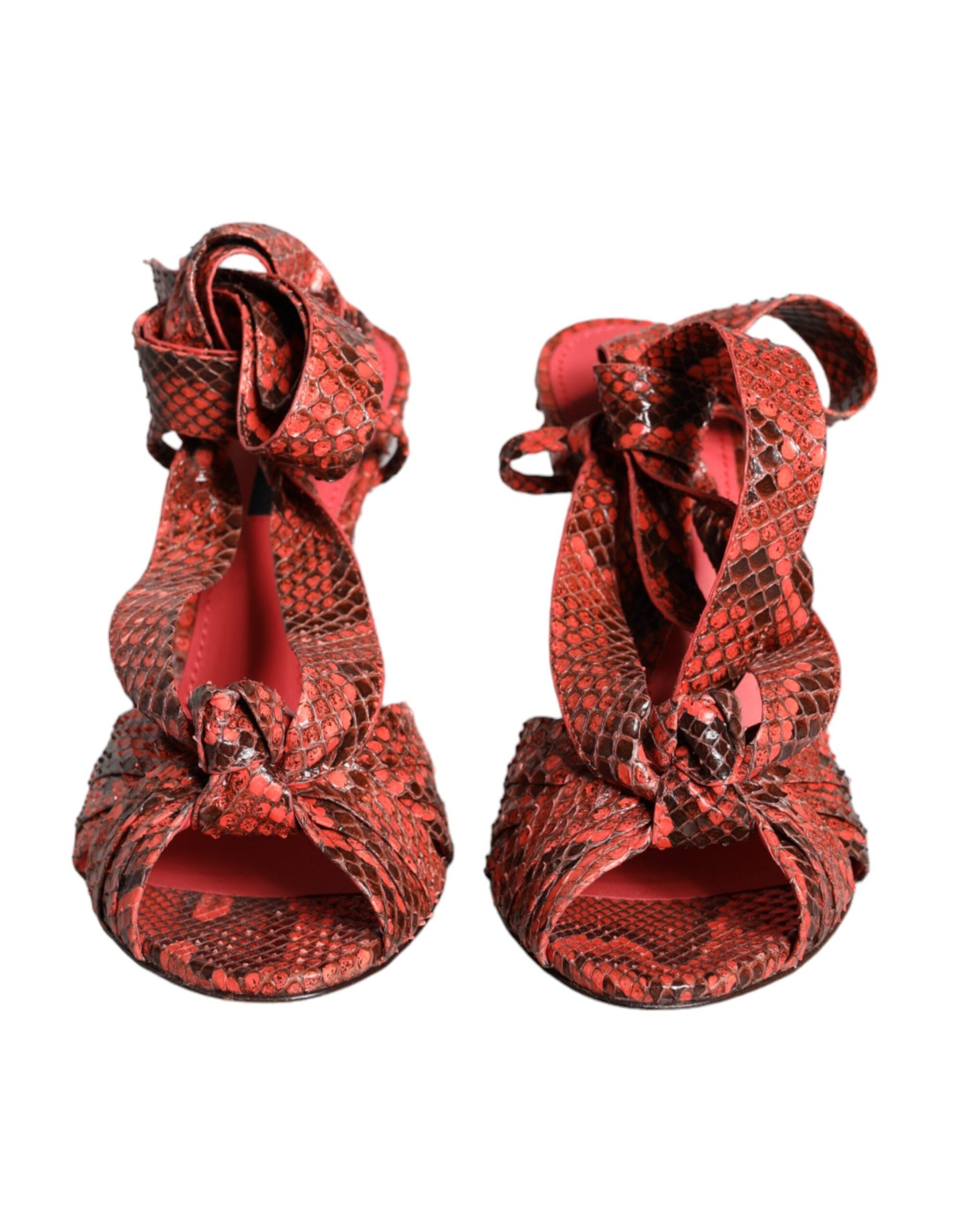 Sandalias de tacón Dolce & Gabbana de piel exótica de coral