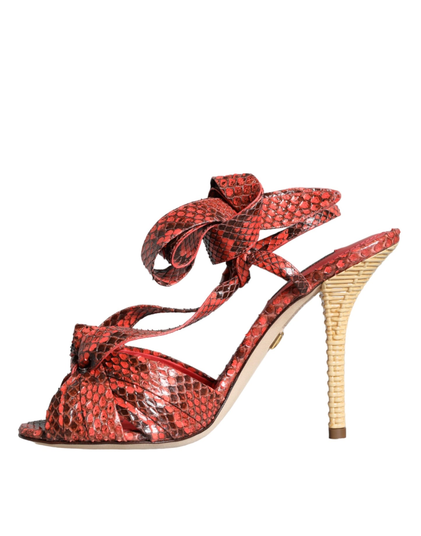 Sandalias de tacón Dolce & Gabbana de piel exótica de coral