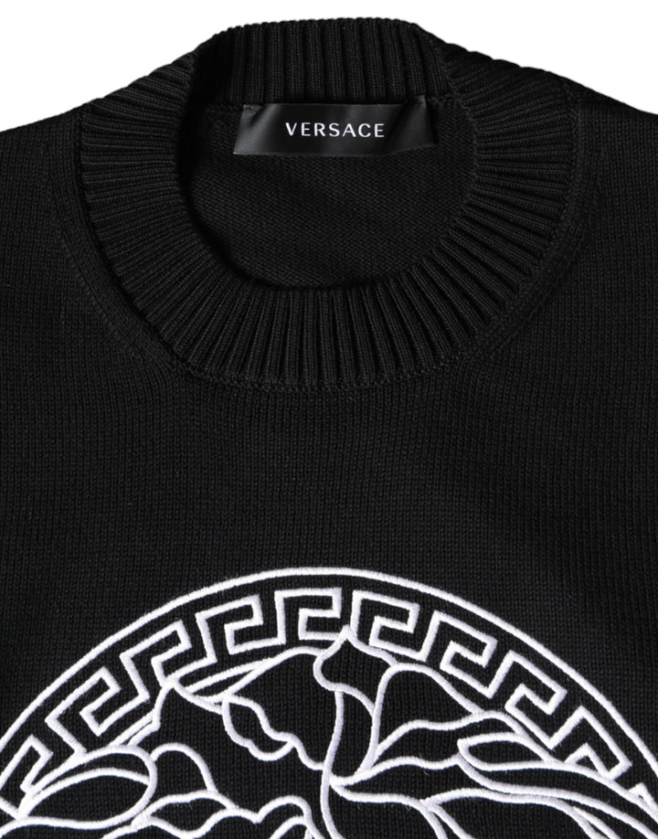 Suéter Versace negro con cuello redondo y logo Medusa bordado