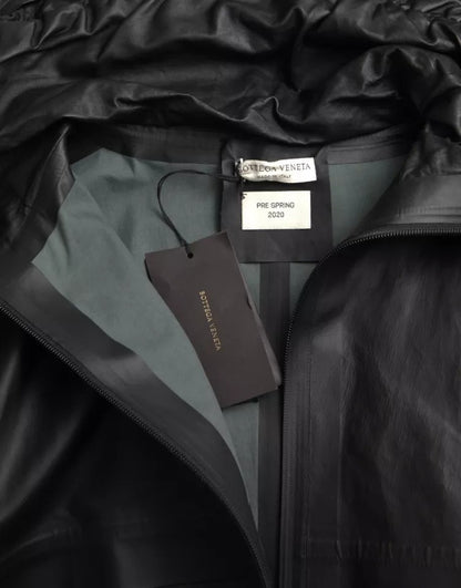 Gabardina Bottega Veneta de piel negra con capucha para hombre