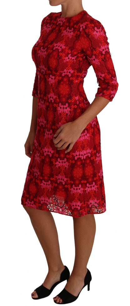 Robe fourreau Dolce & Gabbana en dentelle de crochet florale rouge et rose