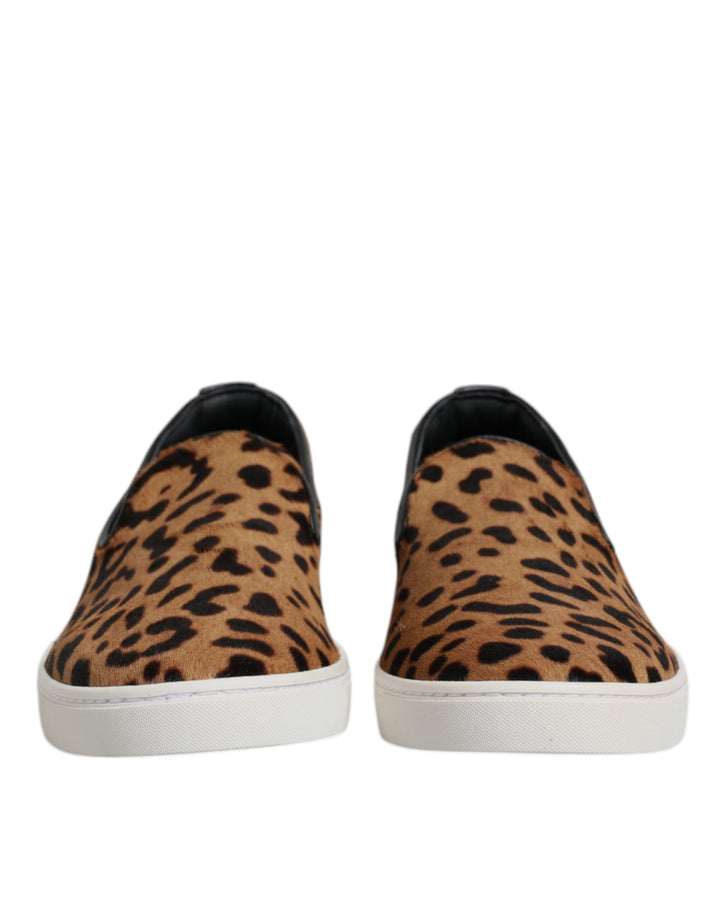 Zapatillas de piel de becerro marrón con estampado de leopardo y pelo de Dolce & Gabbana