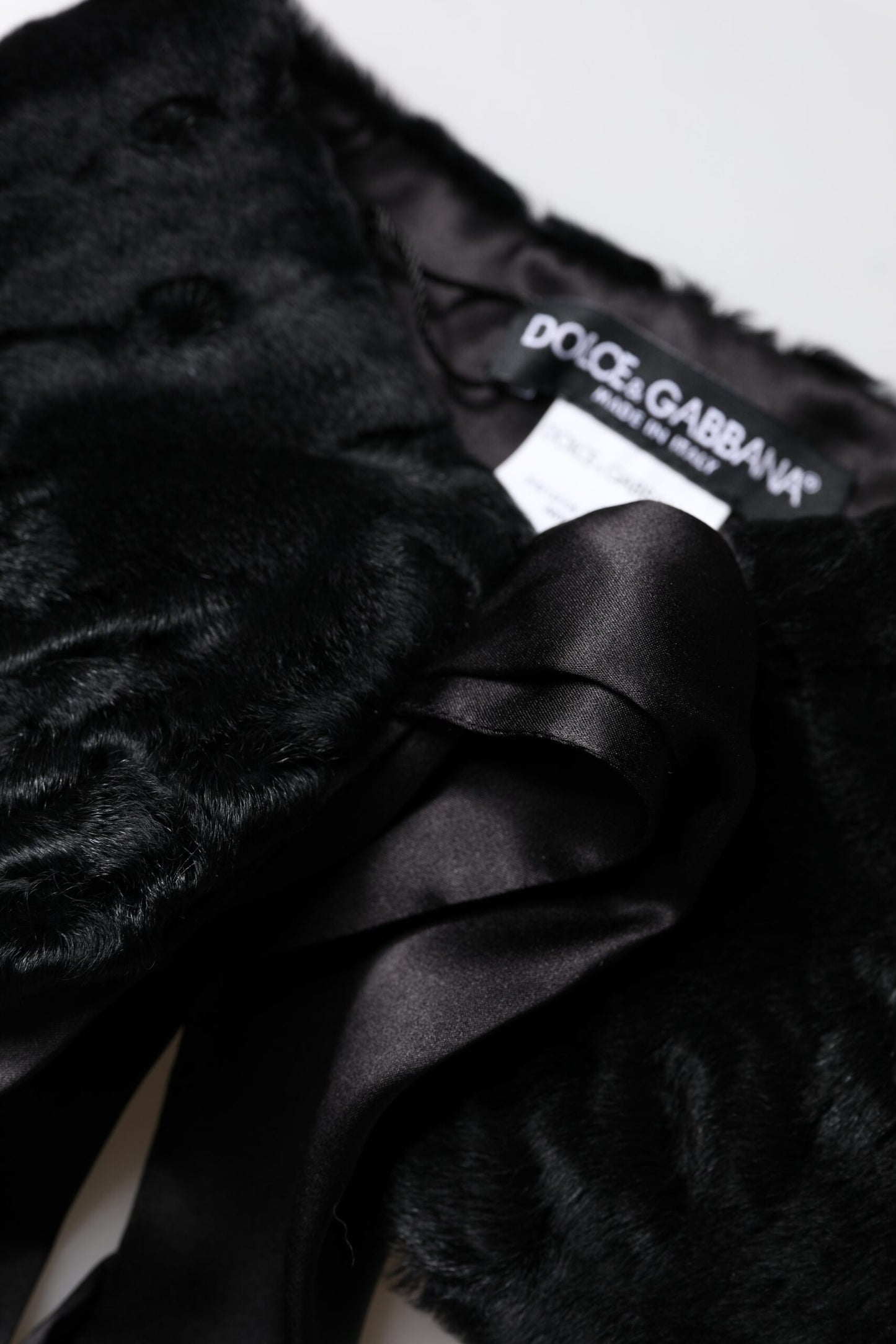 Cache-col d'hiver Dolce & Gabbana en fourrure d'agneau noire pour femme