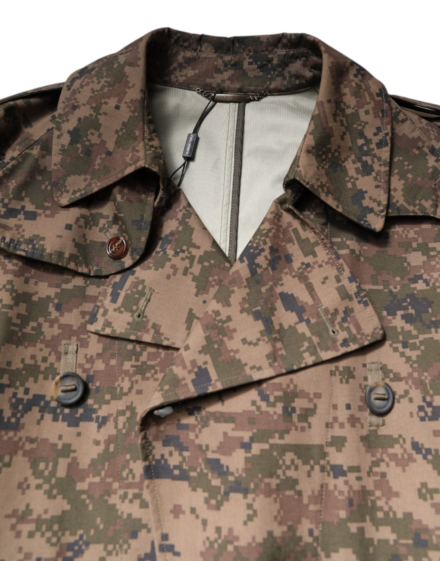 Chaqueta de doble botonadura con estampado de camuflaje multicolor de Dolce & Gabbana